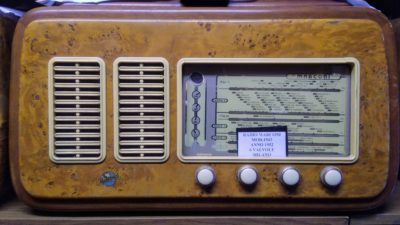  Radio MARCONI 1952 per Gentile concessione di Antonello Basilio ( Collezionista ) radio valvolare 